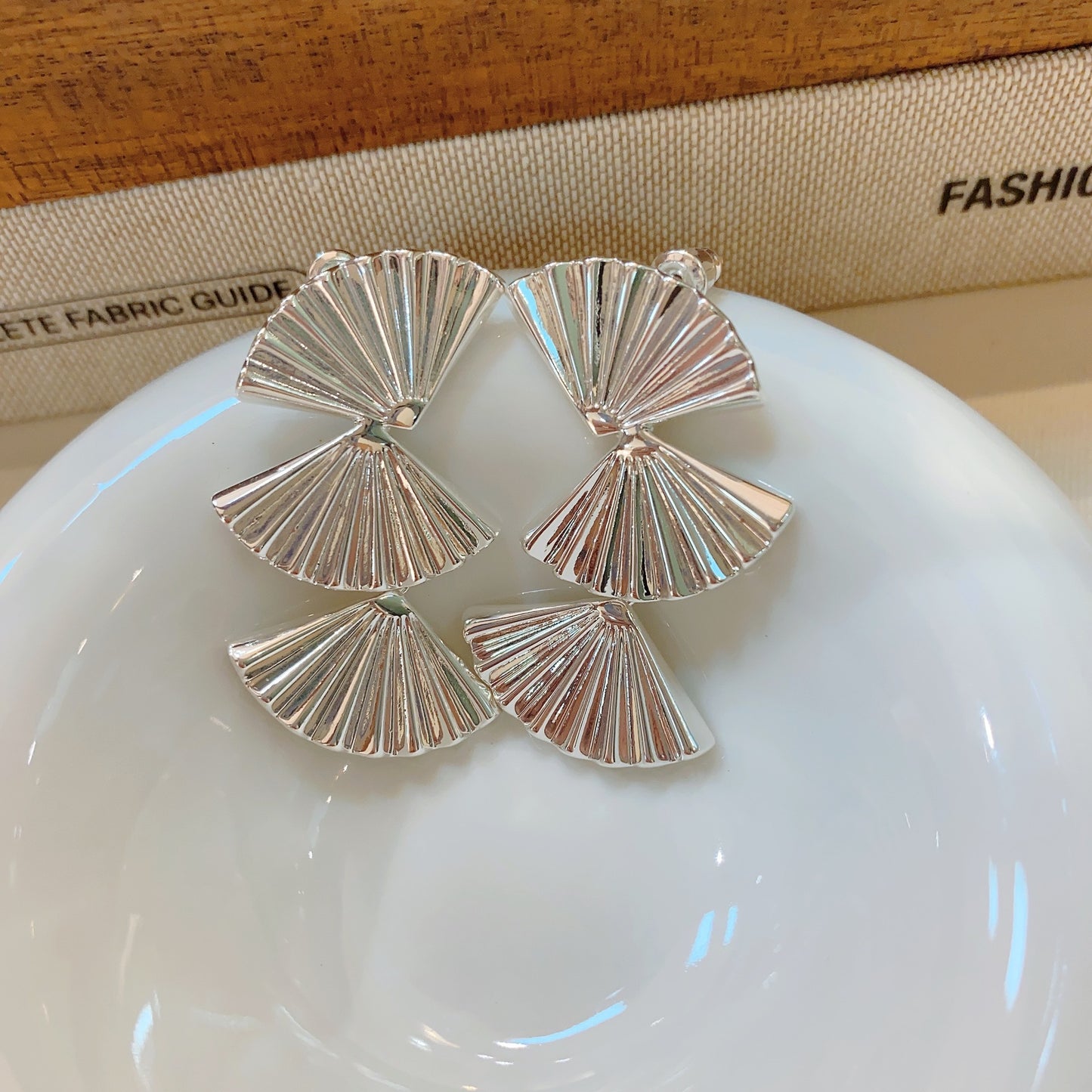 Women's French Retro Chinese Ethnic Sier Fan-shaped Long Rings