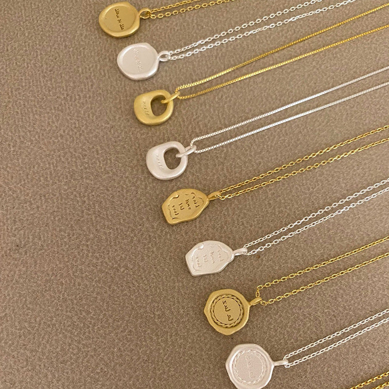 Pendentif irrégulier en métal mat, Niche féminine, personnalité rétro, tous les colliers