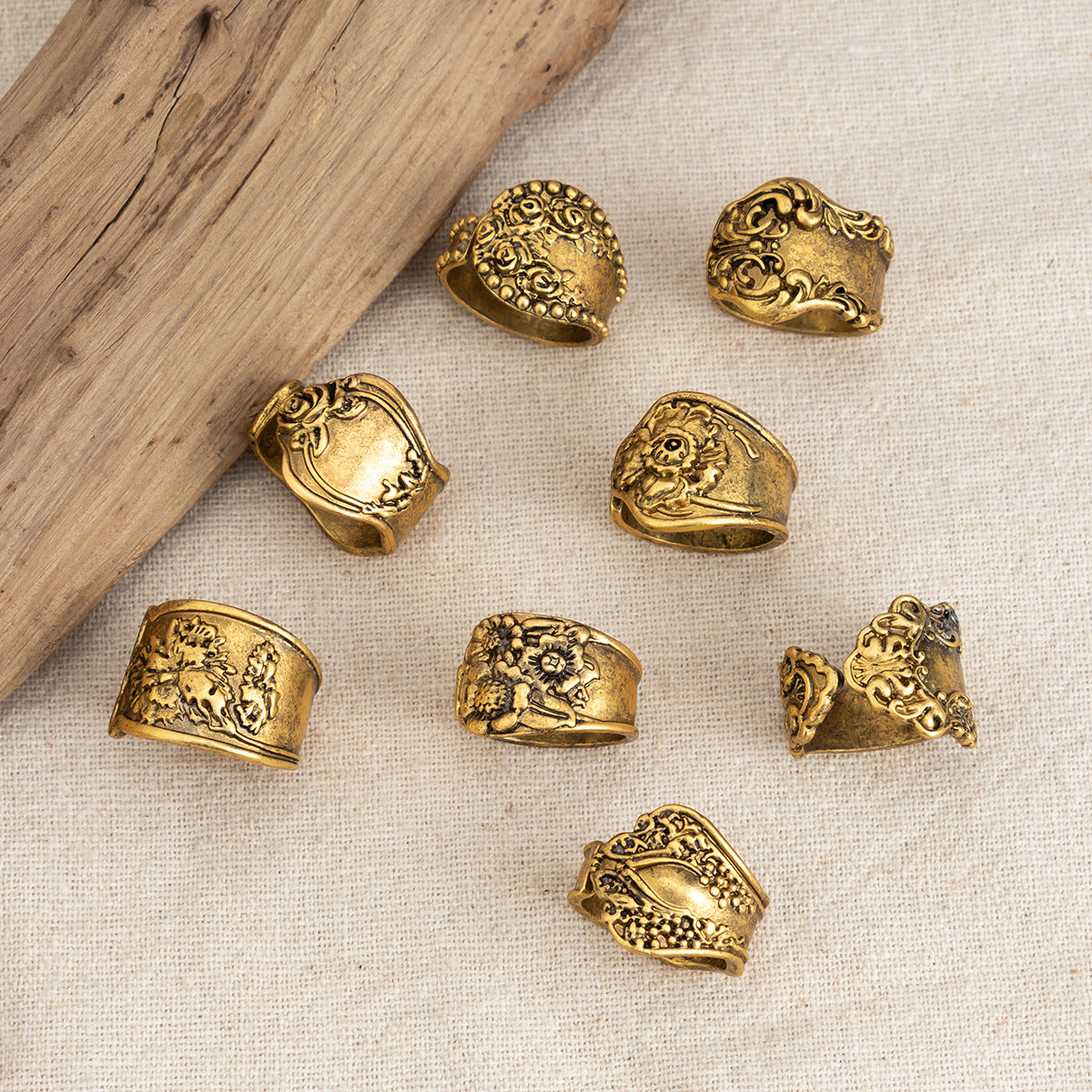 Distressed Suit Knuckle Vintage Art Pattern Ringe