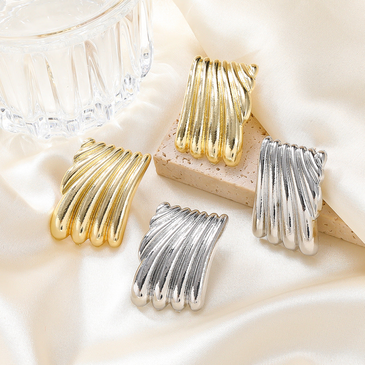 Women's Summer Metal Alloy Square Fashion Striped Earrings