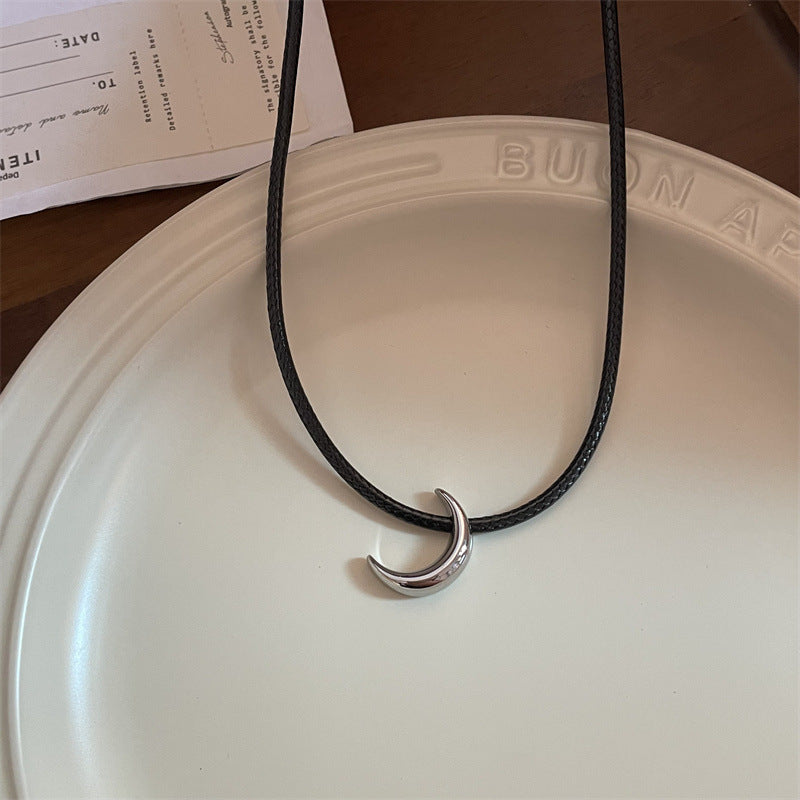Women's Braiding String Metal Moon For Design Retro Necklaces