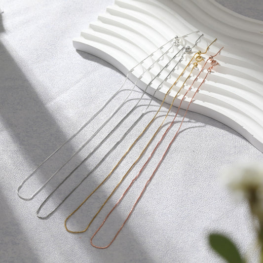 Needle Chopin Colored Choker Random Adjustment Necklaces