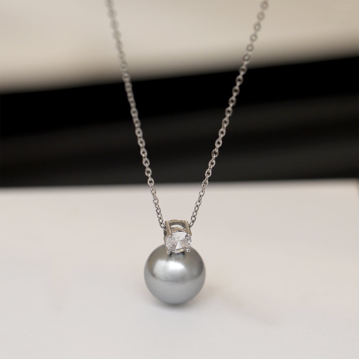 Glass Bead High-grade Graceful And Fashionable Light Luxury Necklaces