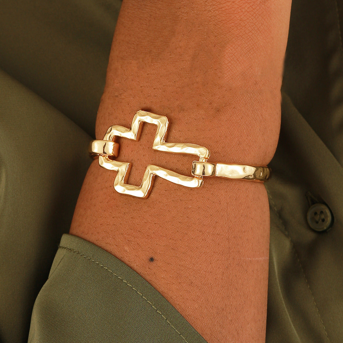 Fashion Design Creative Cross Love Electroplating Bracelet