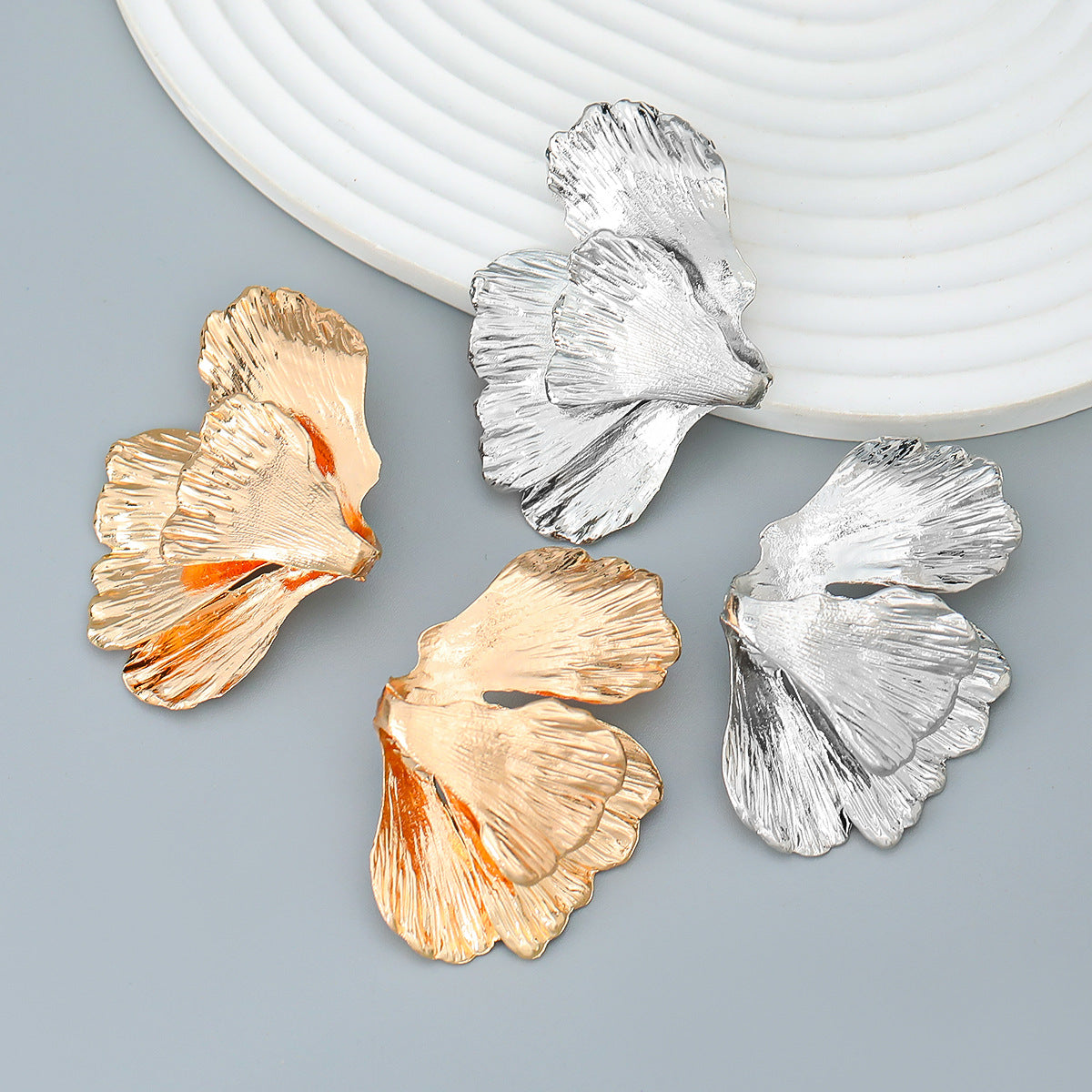 Alloy Leaves Flower Female Fashion Elegant Retro Earrings