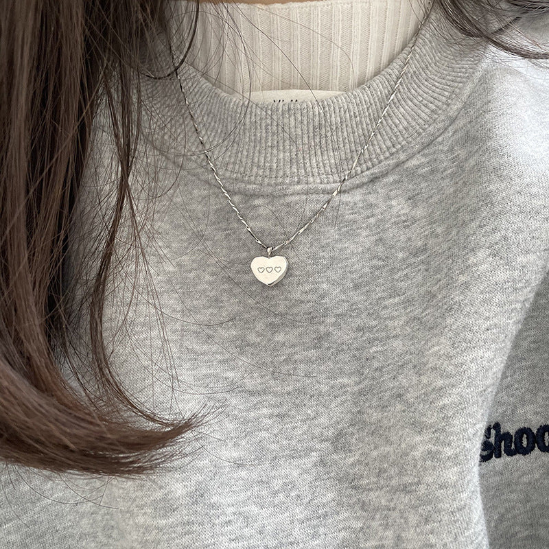 Colliers de clavicule de conception de minorité capricieuse simple d'amour des femmes