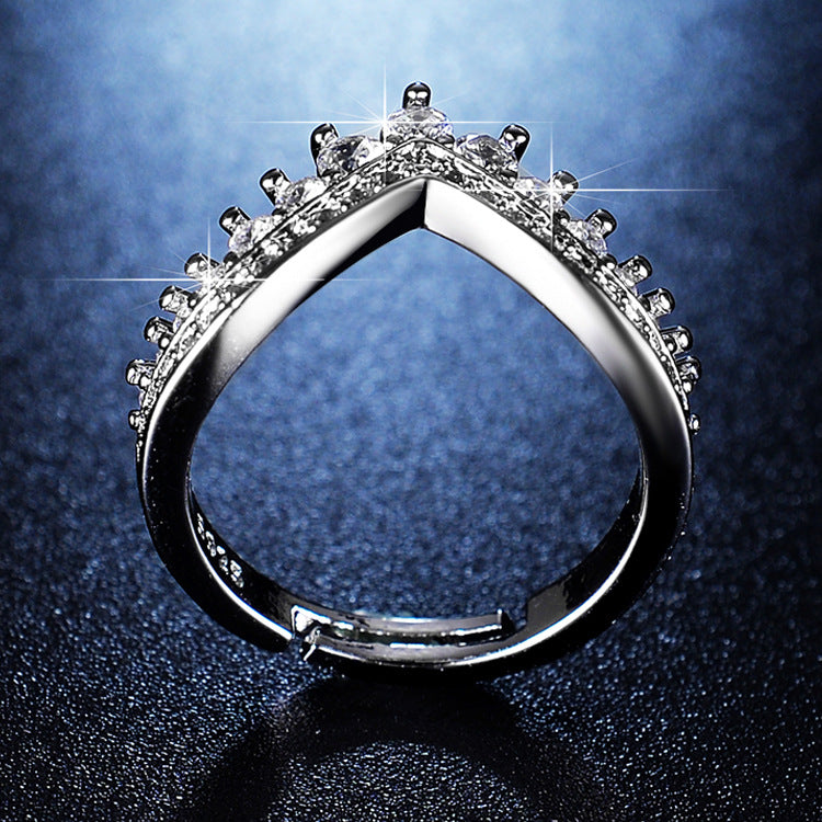 Streaming On Female Fashion Crown Stackable Rings