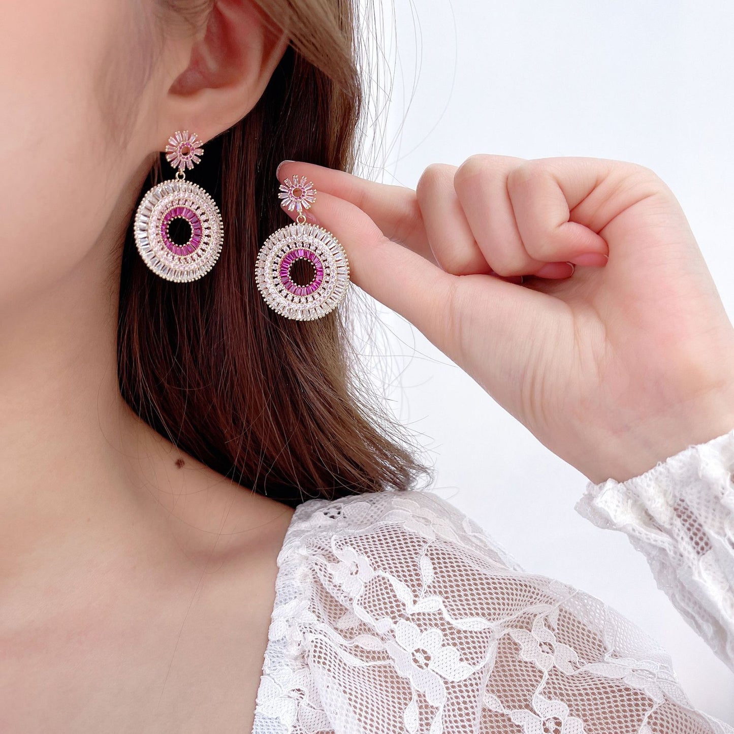 Exaggerating Female Retro Blue Gradient Pink Zircon Earrings