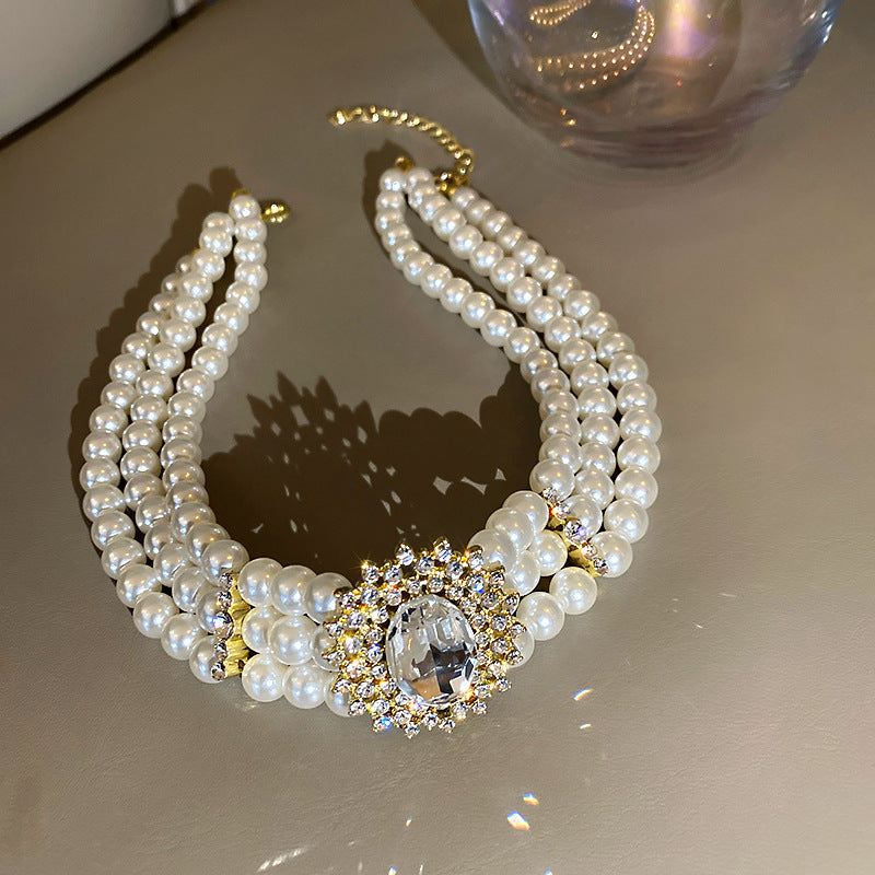 Colliers haut de gamme et généreux en perles de cristal et de diamants pour femmes