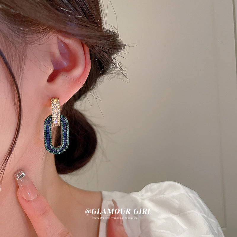 Boucles d'oreilles ovales en Zircon plaqué or avec aiguille en argent