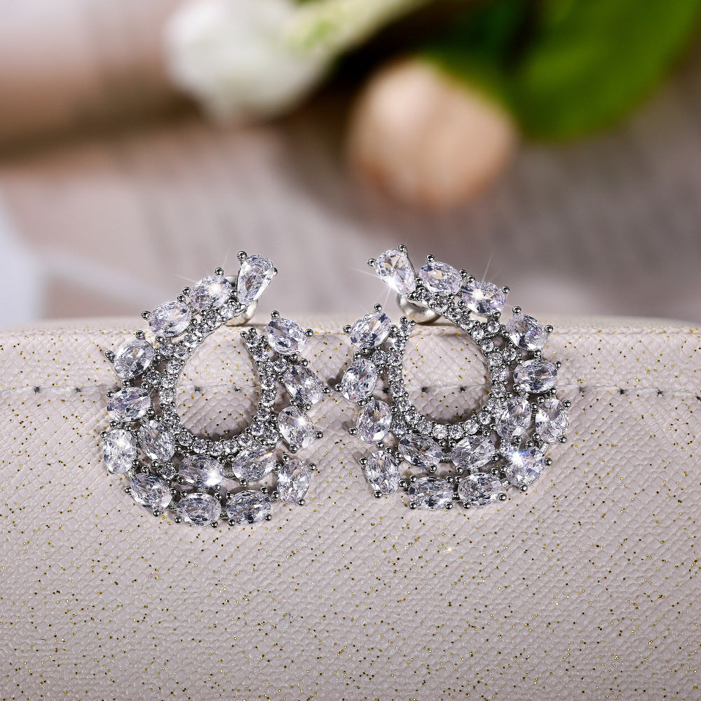 Women's Shi Exaggerated Garland Zircon Retro Fashion Earrings