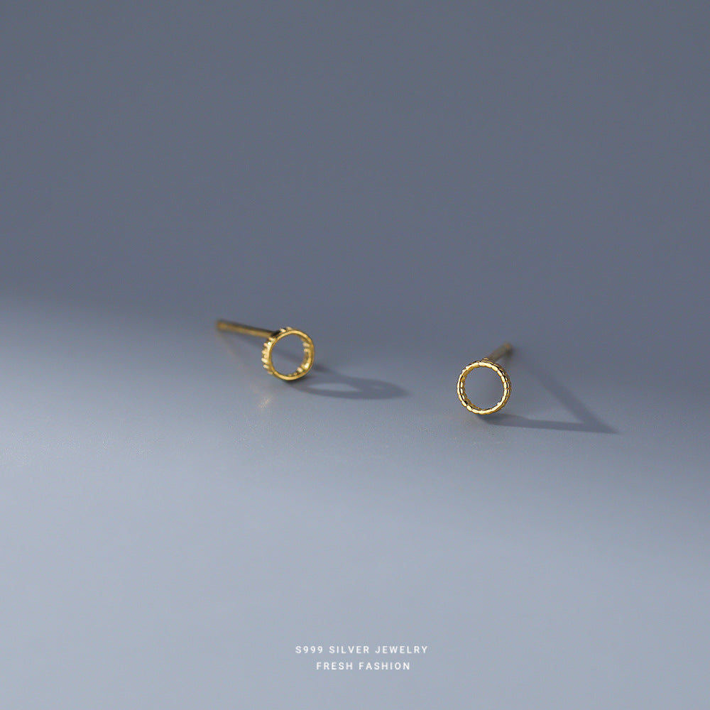 Damen-Ringe mit hohler Geometrie, kleinem Ohr, einfachem Nischendesign und leichten Ringen