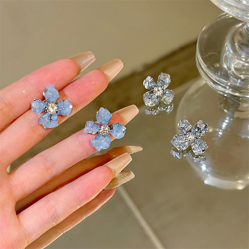 Damen-Blumen-Licht-Luxus-Hochwertige Silbernadel-Niche-Mori-Ringe