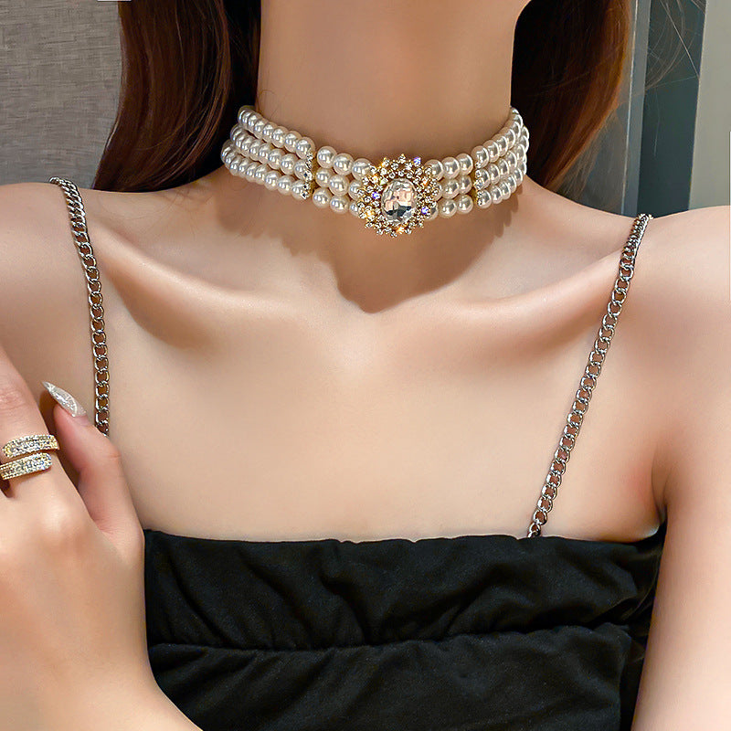 Colliers haut de gamme et généreux en perles de cristal et de diamants pour femmes