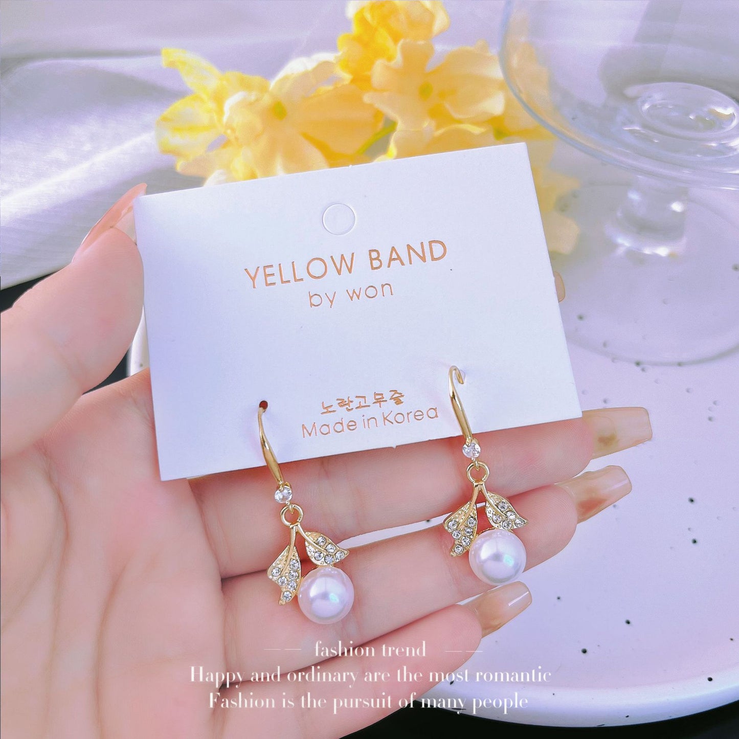 Luxury Full Diamond Leaf Pearl Ear Hook Fashion Dignified Earrings