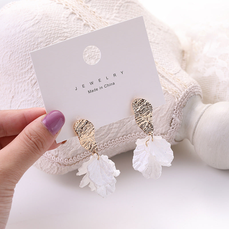 Women's Temperament Petals Simple Fashion High-key Dignified Earrings
