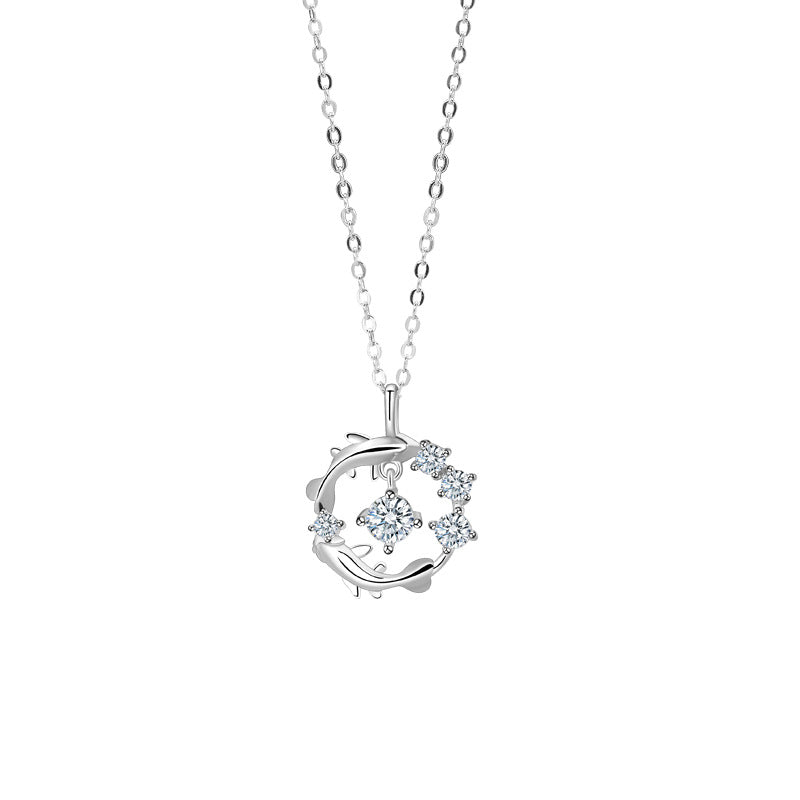 Style femme Pure Sier High Sense avec colliers
