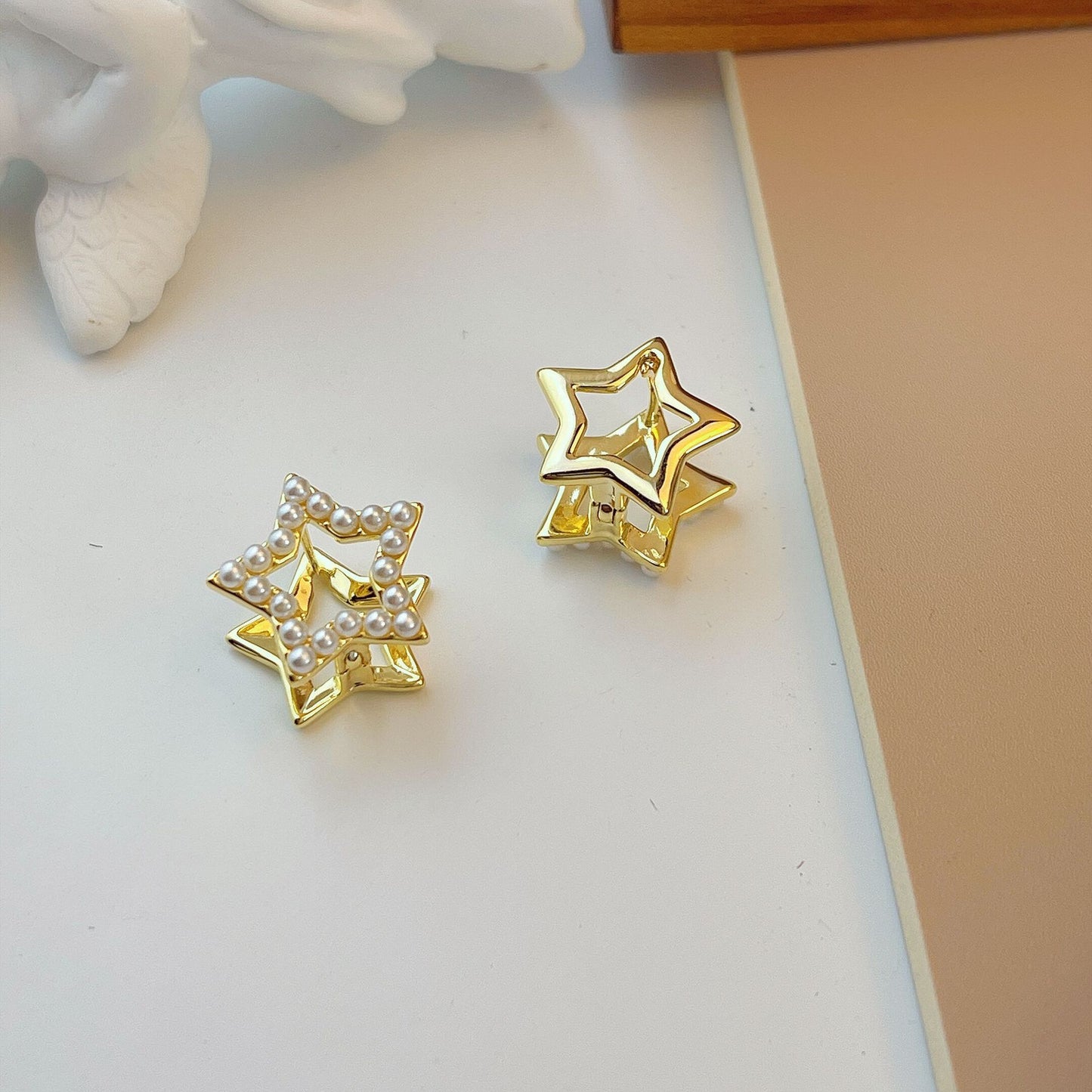 Women's Small And Exquisite Pearl Five-pointed Star Earrings