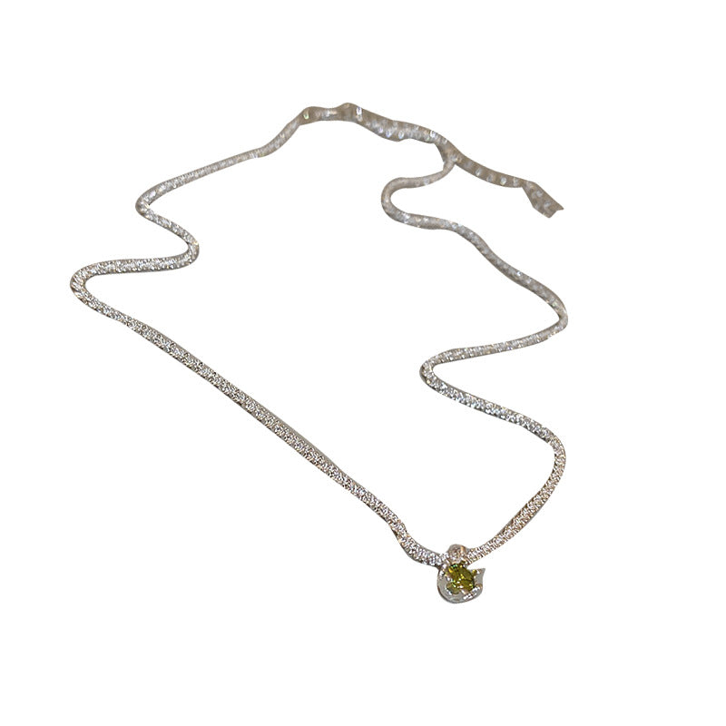 Colliers à pendentif vert en diamant étincelant à la mode, colliers à sens digne