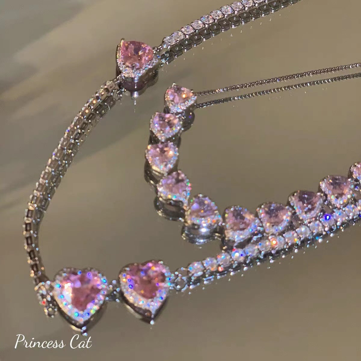 Les fans de luxe simples et légers adorent les colliers complets avec chaîne de clavicule