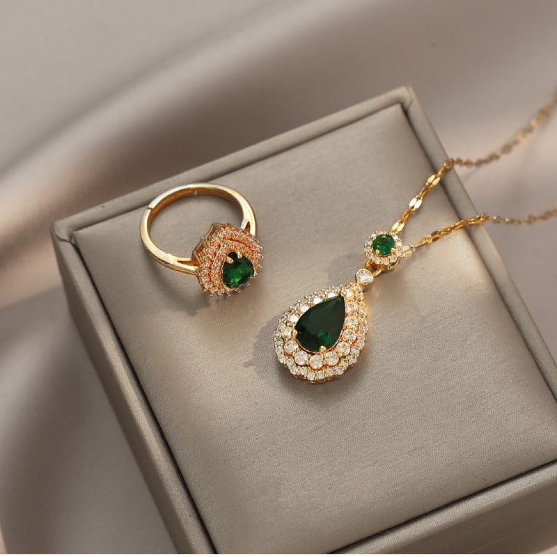 Women's Light Luxury Emerald Gold Zircon Full Necklaces