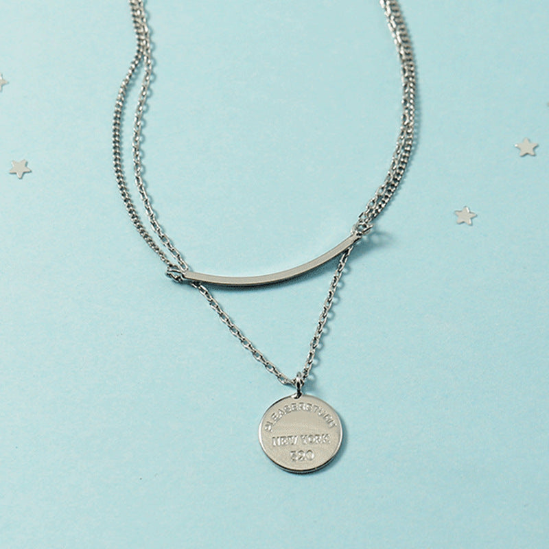Colliers avec lettres rondes et froides pour femmes, Design double