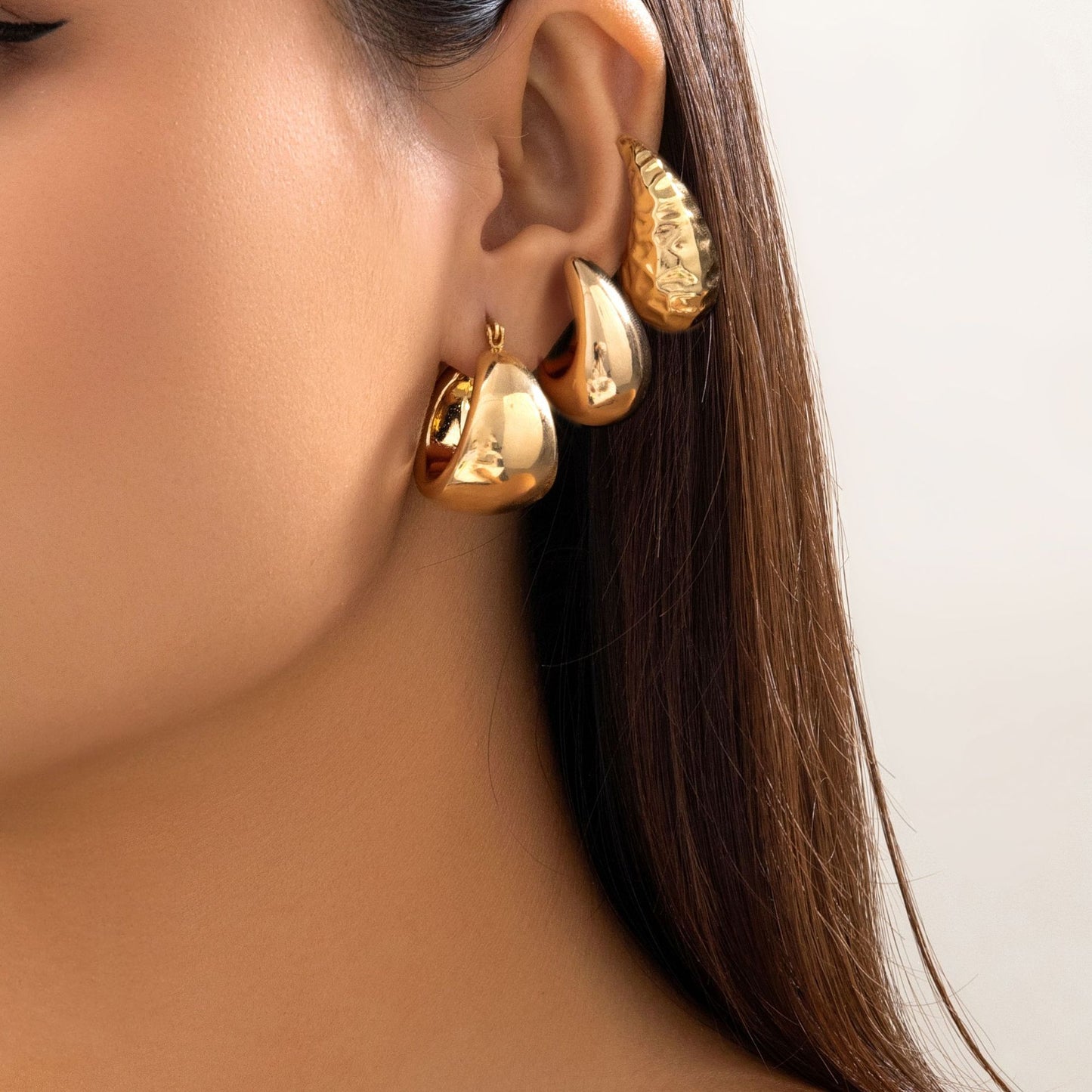Glossy Beanie Simple Pleated Water Drop Earrings