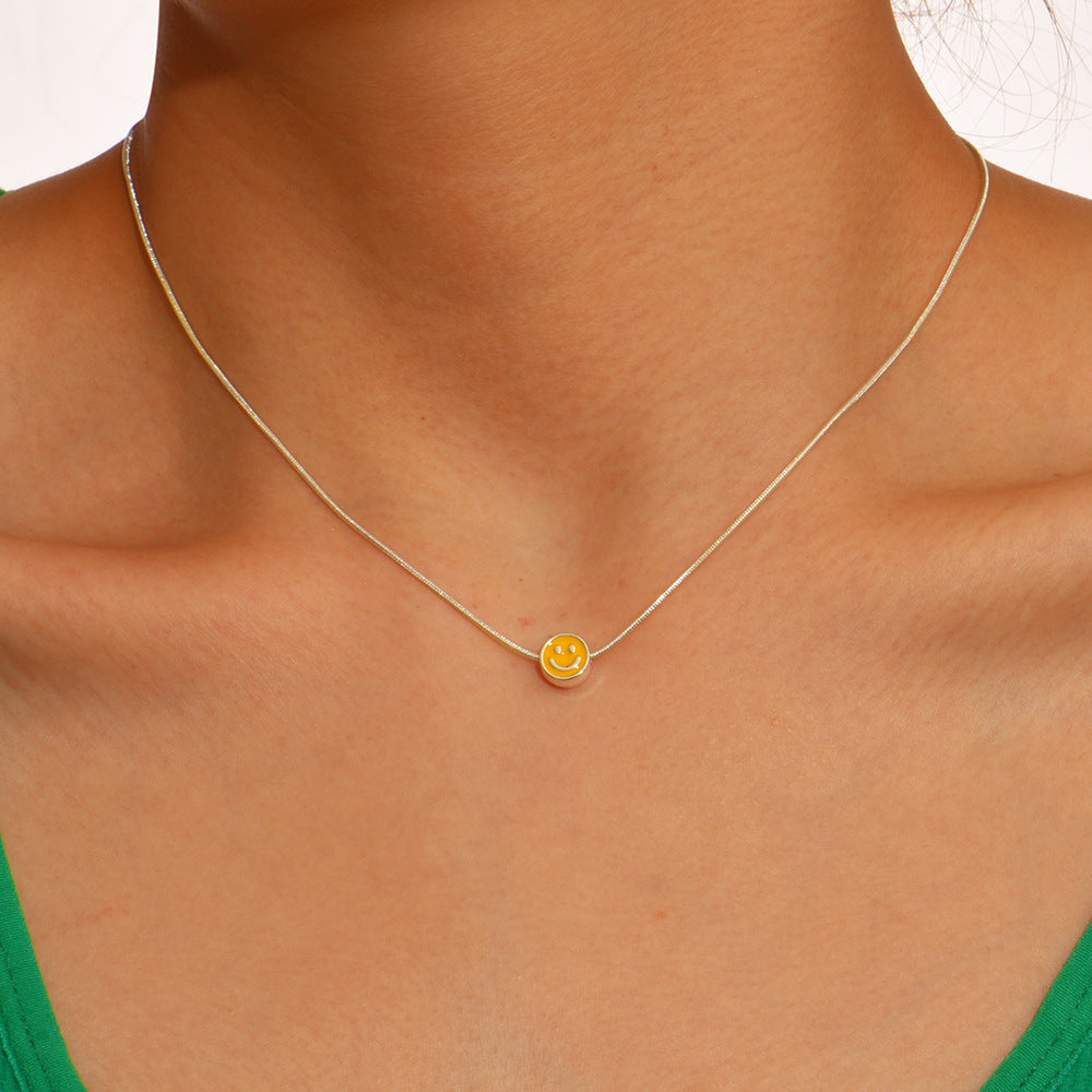 Colliers personnalisés multicolores à la mode avec visage souriant dégoulinant