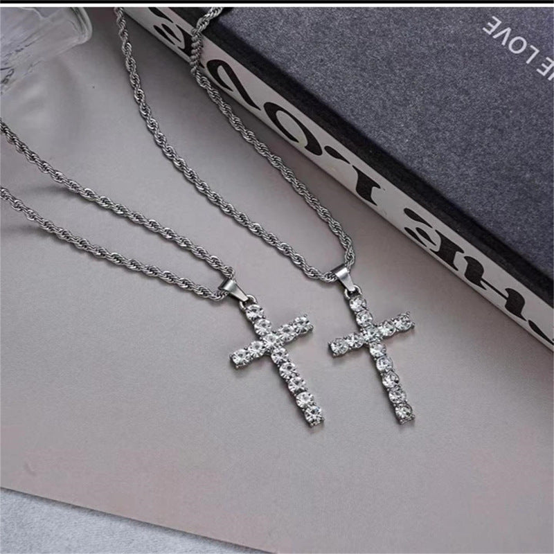 Colliers de personnalité Hip Hop en Zircon pour femmes et hommes, croix en diamant, pensée cheval