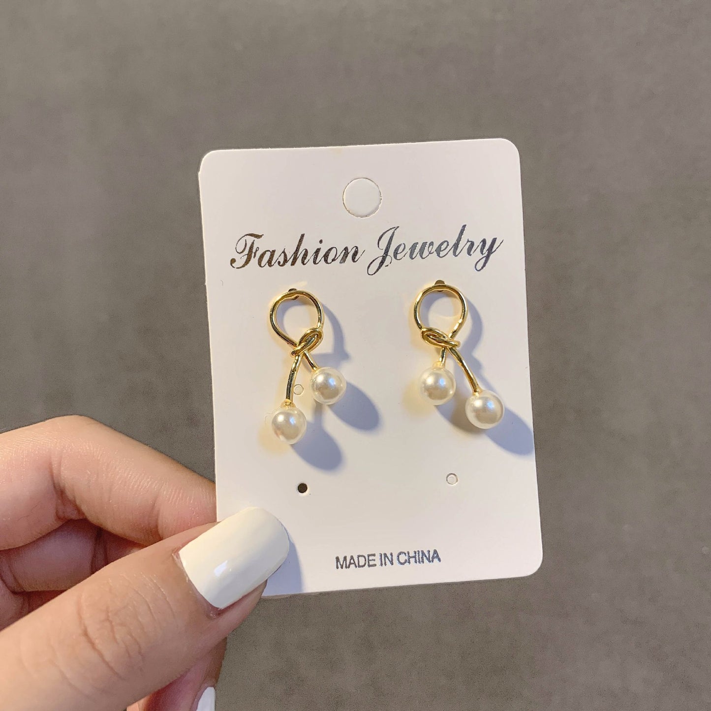 Female Simple Graceful Metal Quality Street Earrings