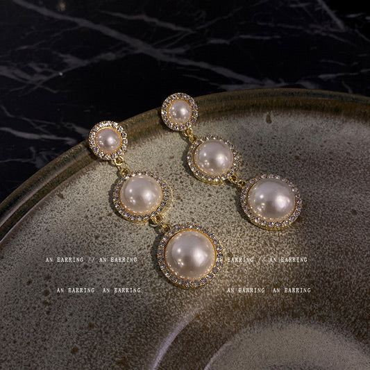 Women's Unique Design Exaggerated Geometry Cold Style Elegant Pearl Refined Earrings