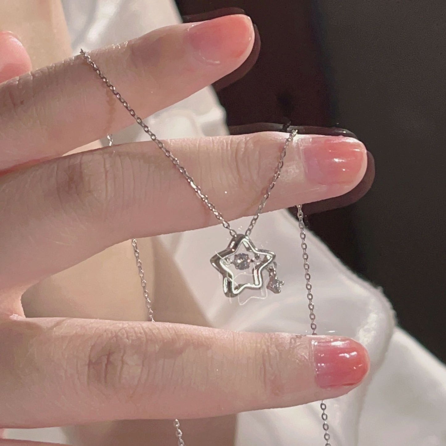 Lucky Star Female Light Luxury Minority Design Advanced Clavicle Chain Necklace