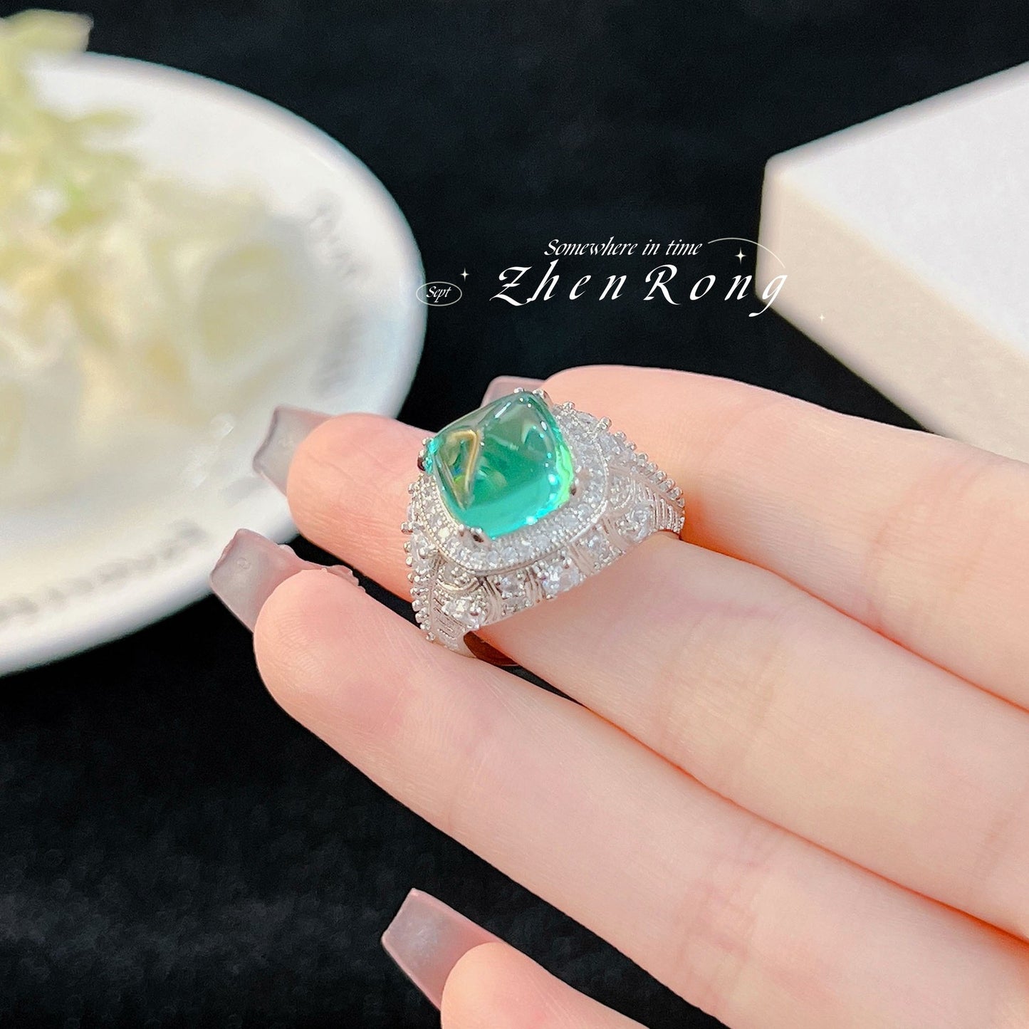 Turm weibliche königsblaue bunte Kristalle öffnen High Sense Ringe