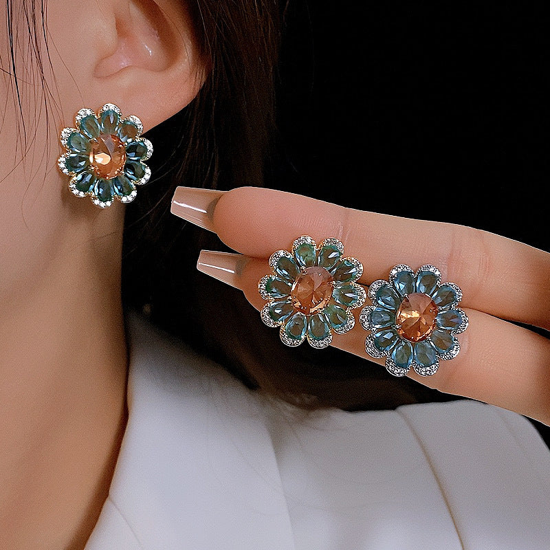 Women's Zircon Flower For Entry Lux Elegant High-grade Temperamental Earrings