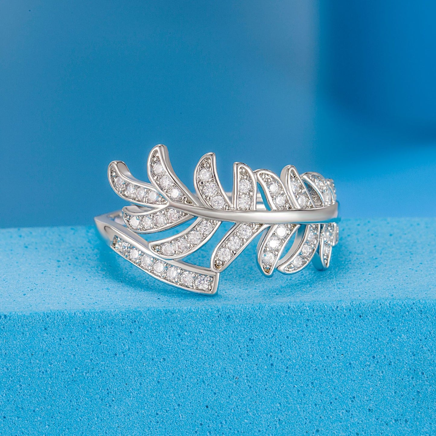 Women's Open End Creative Personality Diamond Leaf Cold Wind Rings