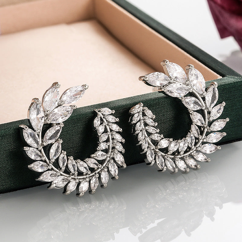 Zircon Fashionable Elegant Street Racket Leaf Earrings