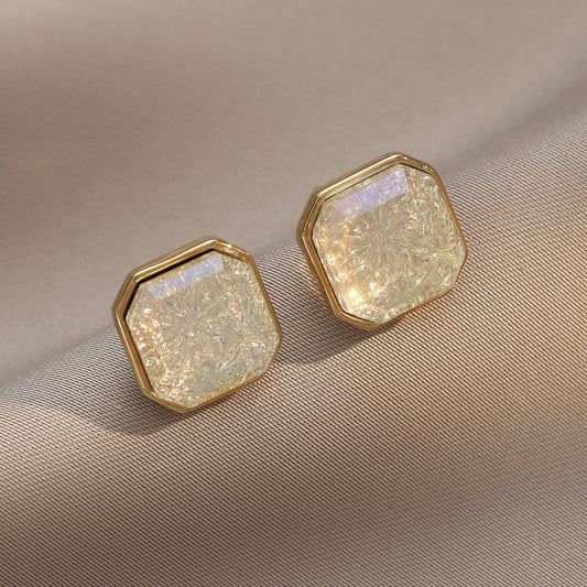 Women's White Geometric Elegant Sier Needle Niche Earrings