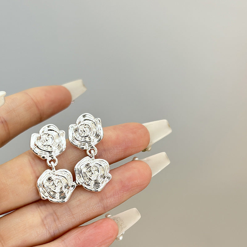 Damen-Ohrringe mit Blumen-Anhänger, hochwertiger kalter Stil, exquisite Mode, feenhaftes Temperament