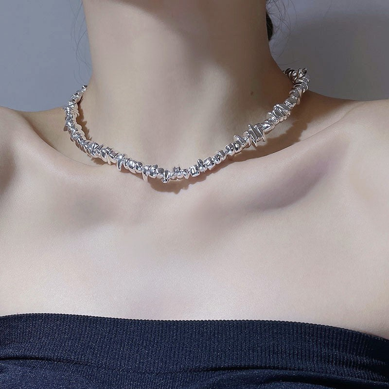 Colliers de perles irréguliers spéciaux en argent de mode de personnalité à la mode