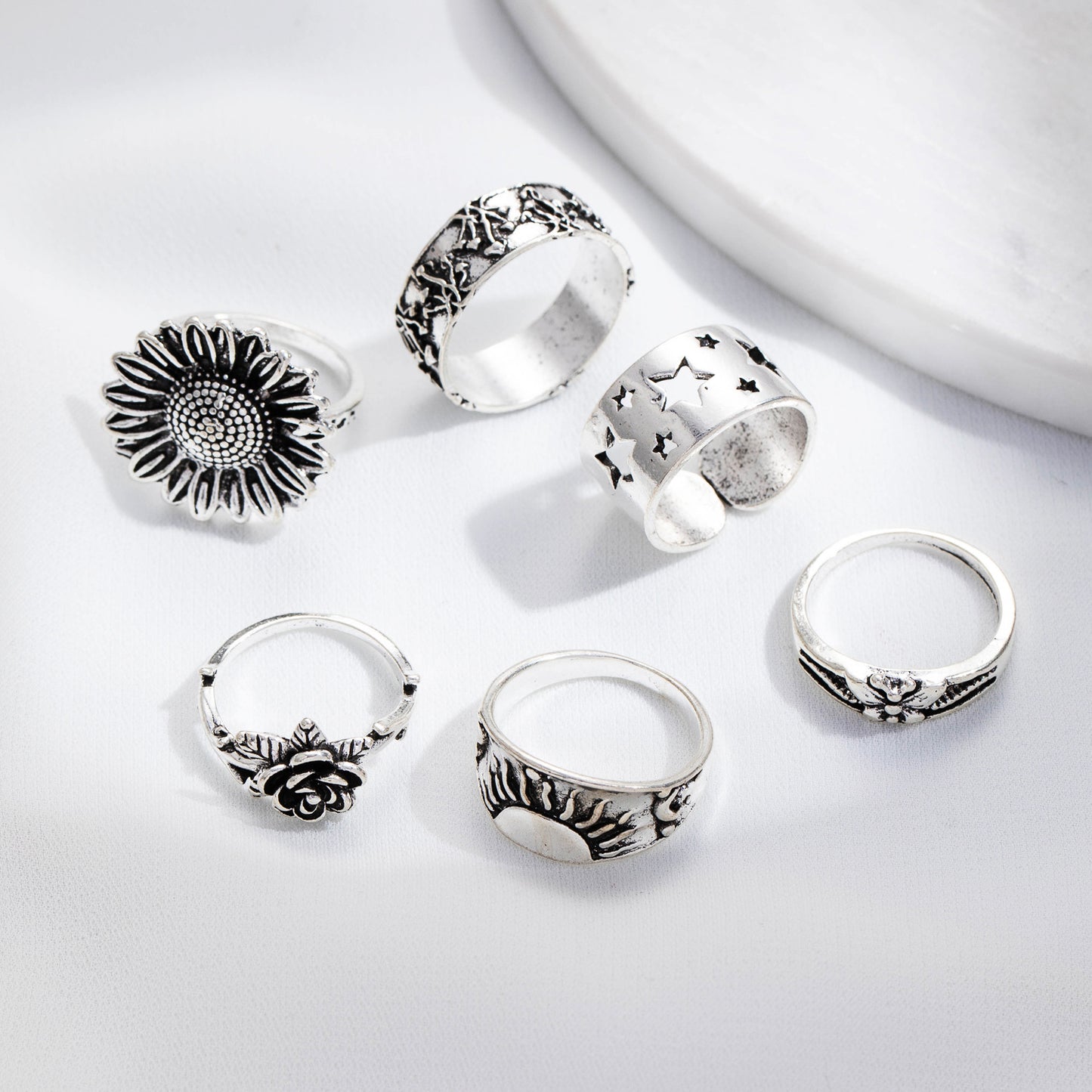 Attractive Bohemian Vintage Fashion Sunflower Suit Rings