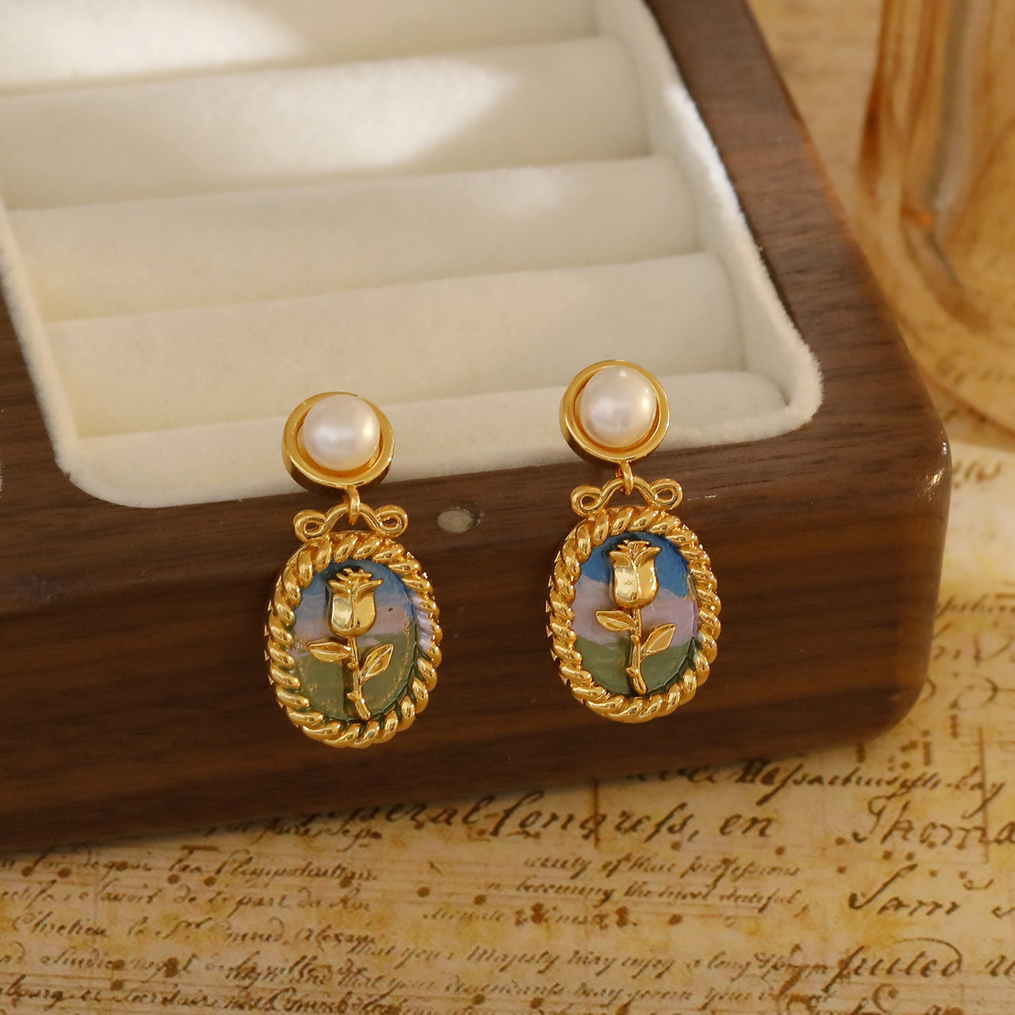 French Style Chinese Tulip Pearl Stylish Earrings