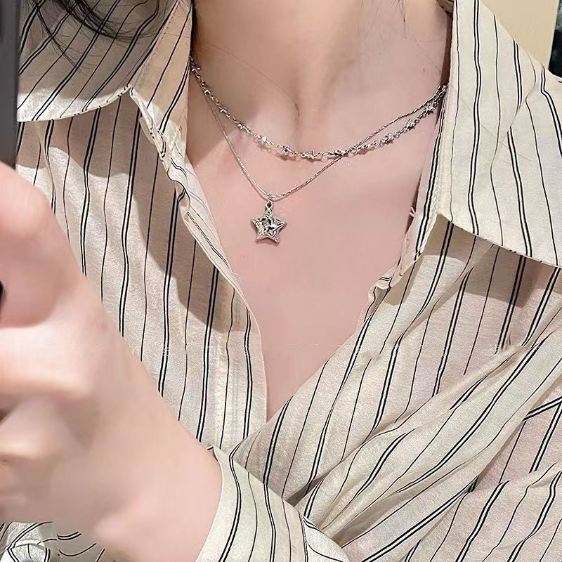Colliers tendance avec pendentif étoile à cinq branches, Design avancé de minorité tempéramentale de luxe