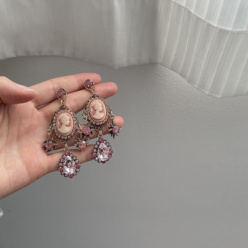 Retro Baroque Badge Barrettes Avatar Tassel Earrings
