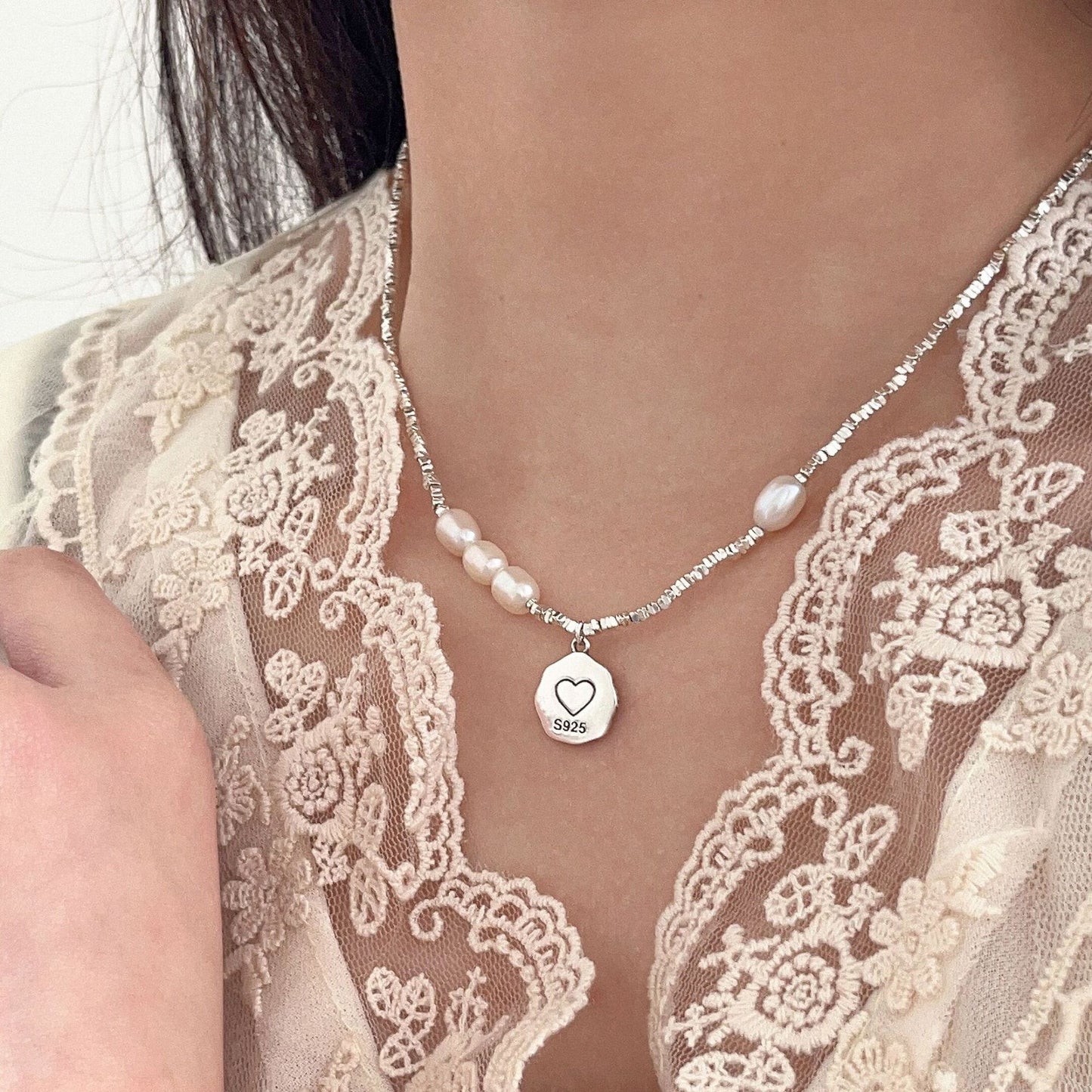 Colliers de haute qualité pour femmes, petits morceaux de perles, Design de Niche