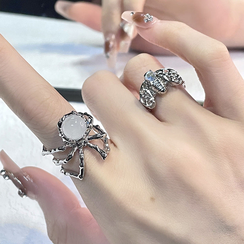 Punk Design High-grade Bee Personality Moonstone Rings