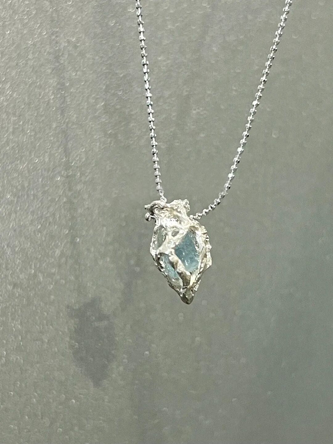 Blaues Eisherz, weibliche Sommer-Licht-Luxus-Halsketten