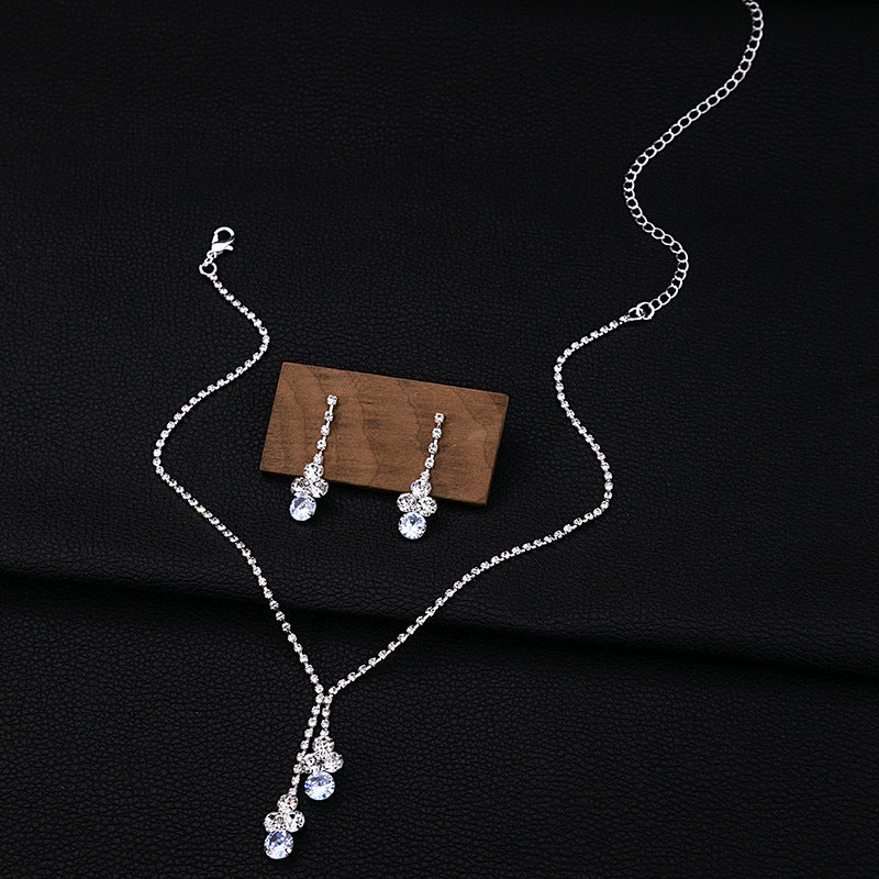 Colliers d'accessoires de mariée avec pompon goutte d'eau entièrement en diamant