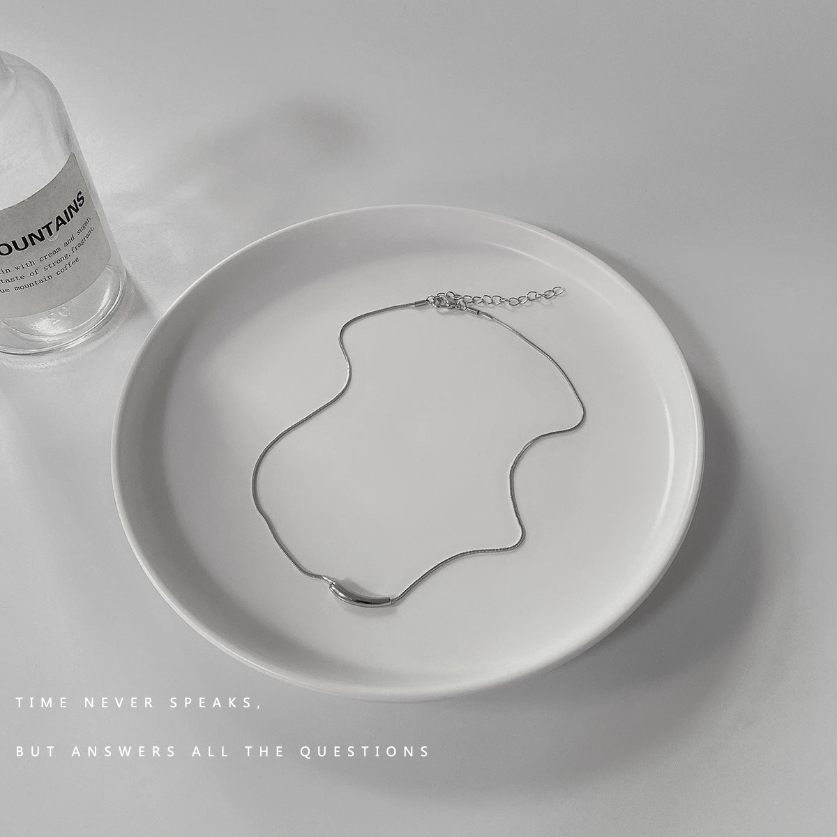 Colliers goutte d'eau de style coréen pour femmes, conception de niche