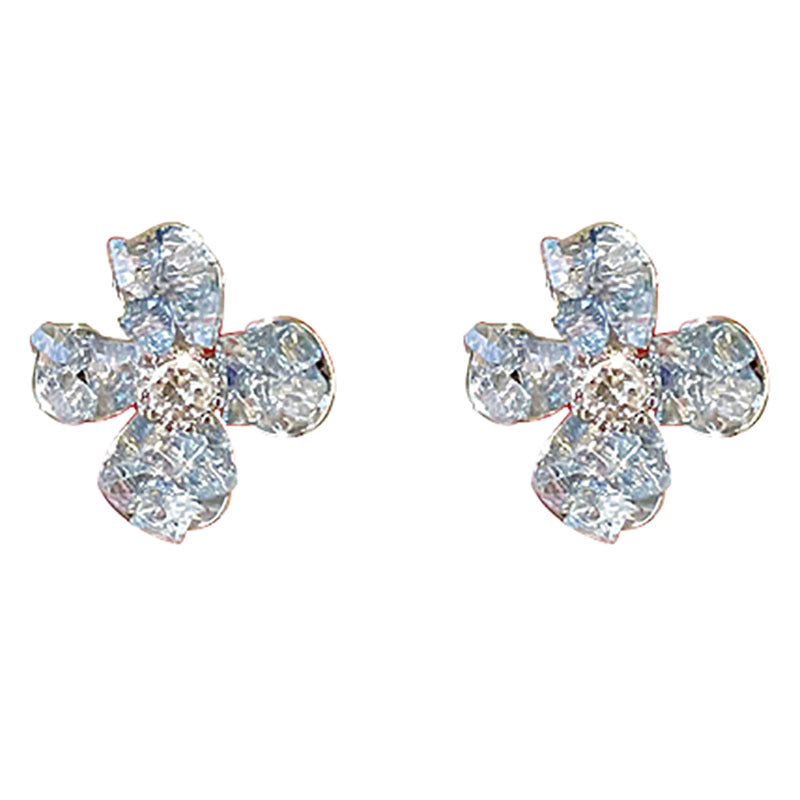 Damen-Blumen-Licht-Luxus-Hochwertige Silbernadel-Niche-Mori-Ringe