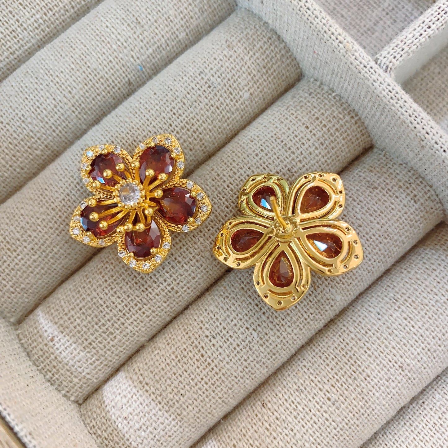 Exquisite rote Kristallblumen für Damen, trendige, hochwertige Ohrringe